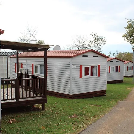 キャンプ場 Mobile Homes Sunrise Park Umag 4*