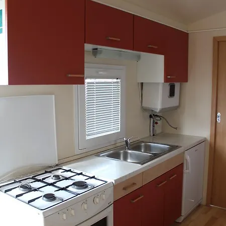 キャンプ場 Mobile Homes Sunrise Park Umag