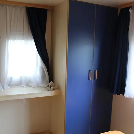 キャンプ場 Mobile Homes Sunrise Park Umag