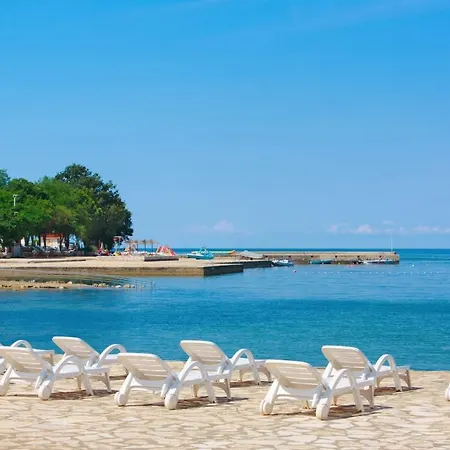 キャンプ場 Mobile Homes Sunrise Park Umag 4*