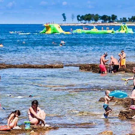 キャンプ場 Mobile Homes Sunrise Park Umag 4*