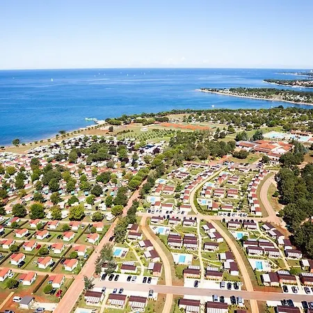 キャンプ場 Mobile Homes Sunrise Park Umag 4*